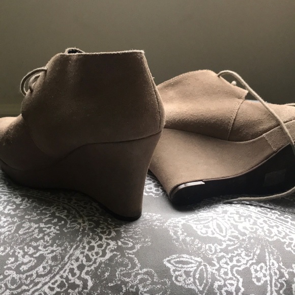 Suede boots - Picture 3 of 4